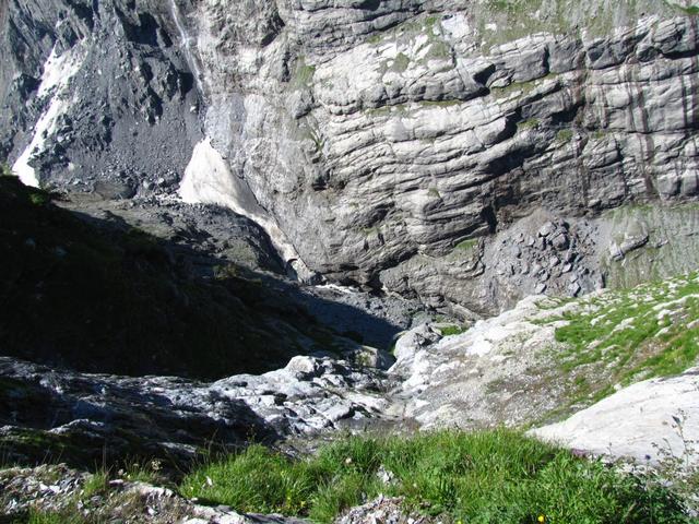 Tiefblick in die Gletscherschlucht vom Unteren Grindelwaldgletscher