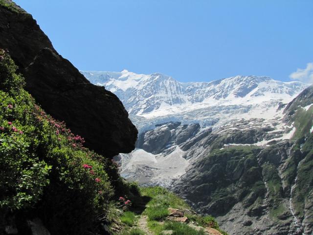 was für eine traumhafte Aussicht auf diese schöne Hochgebirgsbergwelt