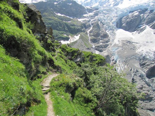 vor uns taucht die Bänisegg auf. Eine traumhafte Aussichtskanzel auf 1808 m.ü.M.