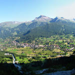 sehr schönes Breitbildfoto mit Sicht auf Grindelwald