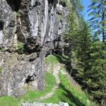 weiter führt unsere Wanderung zur Schüssellouwinegraben