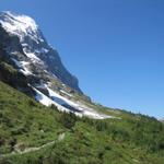 plötzlich taucht der Eiger mit seiner imposanten Eigernordwand auf