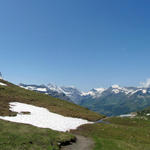 was für eine schöne Aussicht. Ganz links gut ersichtlich das strahlendweisse Silberhorn