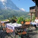 auf der Terrasse haben wir das Frühstück genossen und das mit einer traumhaften Aussicht