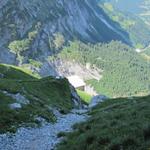 wir haben Punkt 1735 m.ü.M. bei Engi erreicht. Blick auf die Bergstation der alten Seilbahn