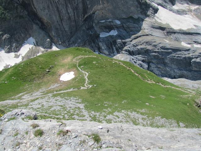 Tiefblick nach Scheenbiel und Punkt 2151 m.ü.M.