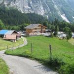 kurz vor dem Hotel und Parkplatz Wetterhorn