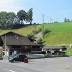 bei der Talstation der Seilbahn Zweisimmen - Rinderberg