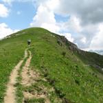 nach der Tube führt uns der Wanderweg rechts Richtung Trüttlisbergpass