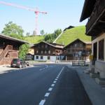 bei der Postautohaltestelle Krambrücke in Gstaad-Wispile 1075 m.ü.M. beginnt unsere Wanderung