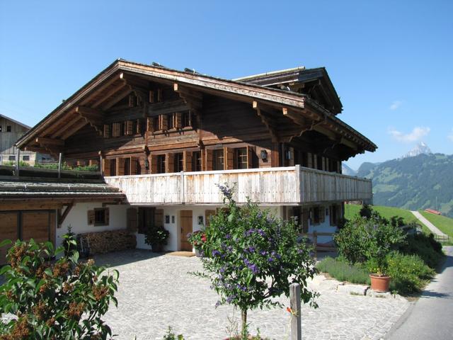 wieder so ein schönes Berner Oberländer Haus