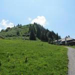 kurz nach dem Berghaus Wasserngrat befindet sich das Clubhaus vom Eagle Ski Club Gstaad. Eintritt nur für Milionäre
