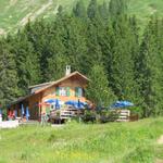 wir haben das Gasthaus, das sich direkt am Lac Retaud befindet erreicht