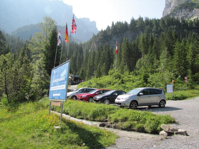 wir befinden uns im Rosenlauital beim Eingang der Gletscherschlucht