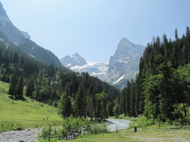 Blick Richtung Wellhorn, Dossen und Dossenhütte. Dort oben waren wir auch schon