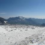 rechts am Glacier de Tsanfleuron entlang führt unser Weg nun abwärts