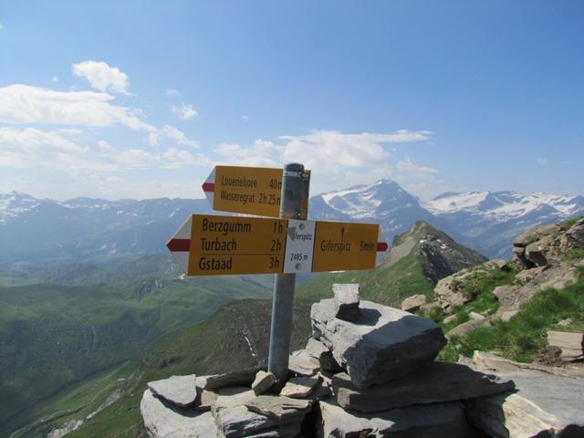 bei der Wegkreuzung kurz unterhalb vom Giferspitz 2485 m.ü.M.