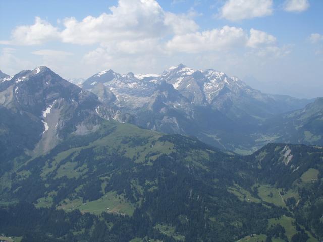 Blick zum Les Diablerets. Dort oben waren wir auch schon