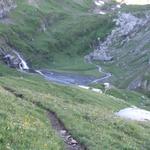 Blick zurück zur Geltenhütte und die grosse Schwemmebene die sich direkt unter der Hütte befindet