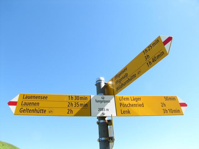 Wegweiser beim Tungelpass 2085 m.ü.M. unser nächstes Ziel die Wildhornhütte