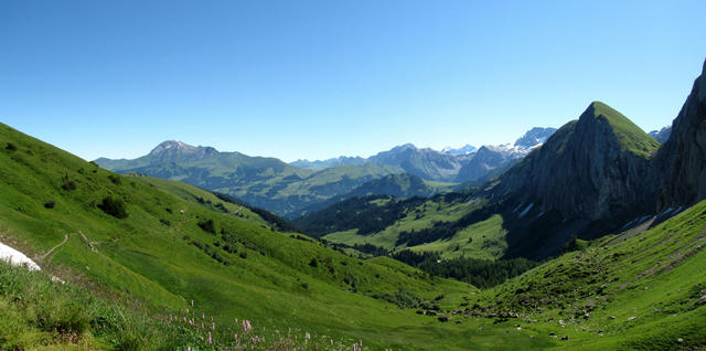 Blick vom Tungelpass Richtung Stigelberg