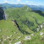 beim Heideloch Punkt 2183 m.ü.M. mit Blick zum Tungelpass