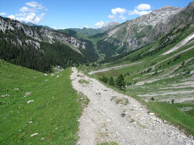 bei Punkt 1824 m.ü.M. mit schönem Blick auf das Iffigtal