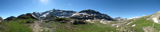 sehr schönes Breitbildfoto vom Rawilpass aus gesehen