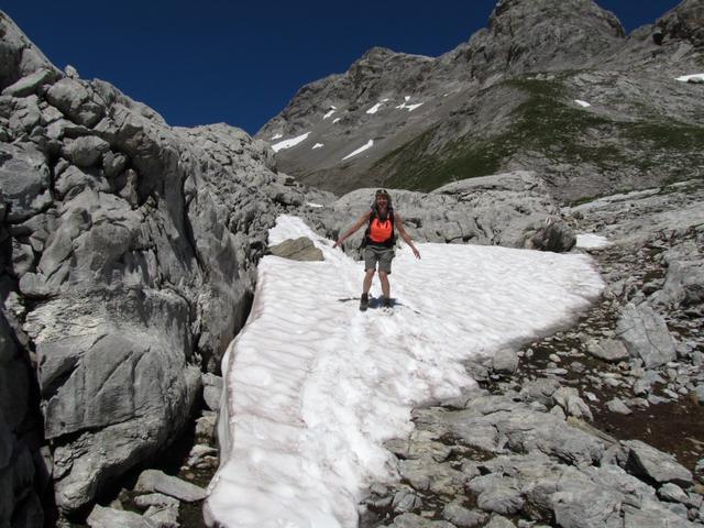 kleine Rutschpartie über Altschneefelder