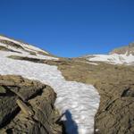 bis tief in den Sommer hinein liegt hier noch Schnee