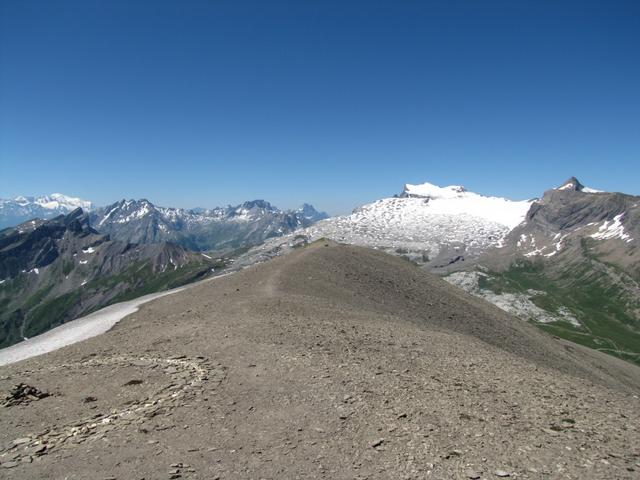 wir haben die Arête de'lArpille 2652 m.ü.M. erreicht. Was für ein Panorama von hier oben. Einfach traumhaft