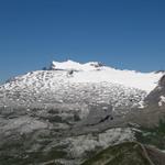 Blick zum Les Diablerets- und Tsanfleurongletscher und die Cabane de Prarochet. Dort oben waren wir auch schon