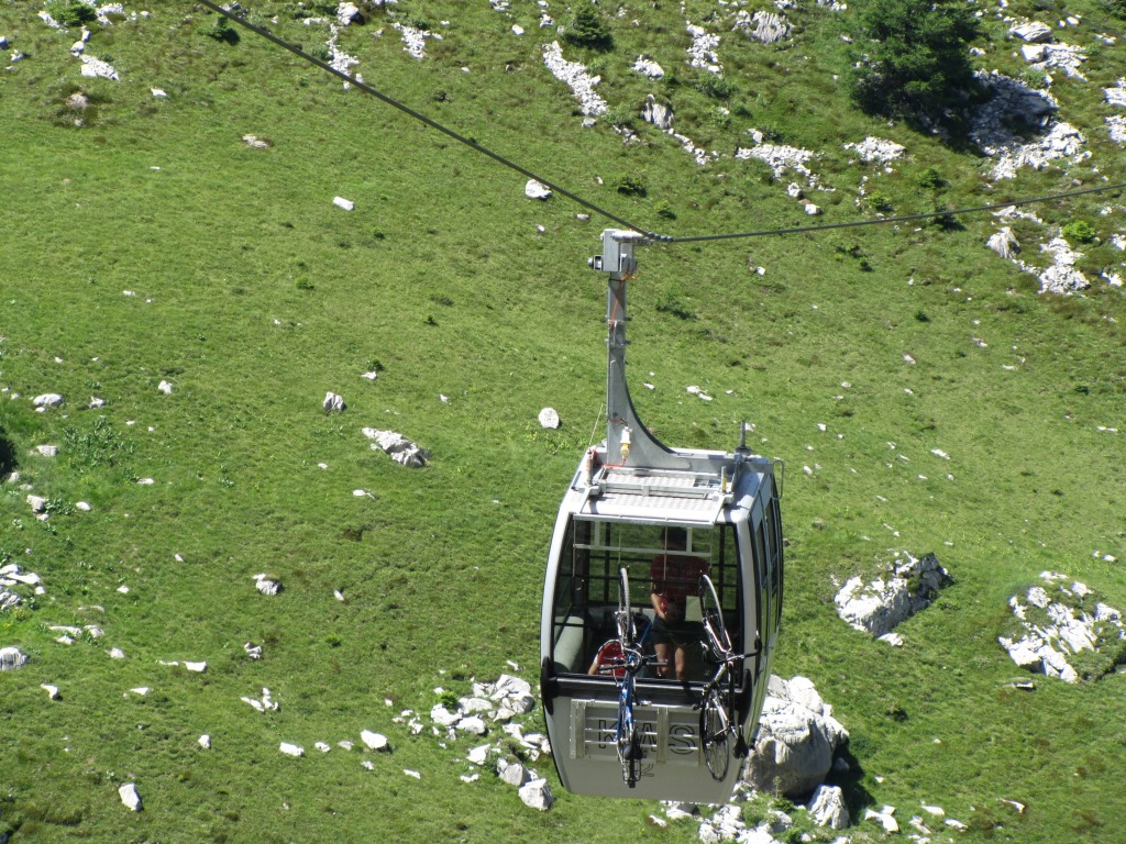 mit der Seilbahn geht es nun runte. Wichtiger Hinweis, Fahrt frühzeitig reservieren