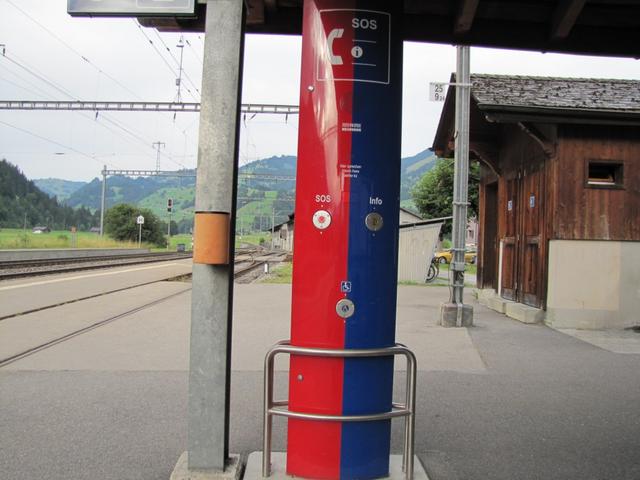 in vielen Bahnhöfen wurde leider der Bahnhofvorsteher durch diese Automaten abgelöst