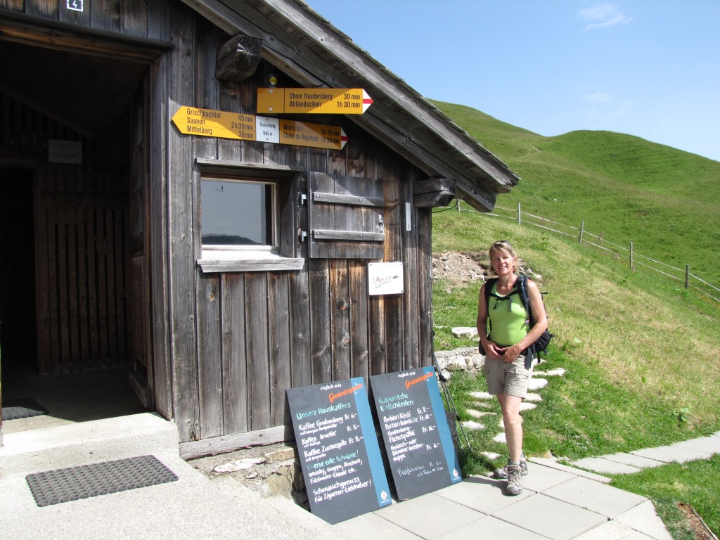 Mäusi vor der Grubenberghütte