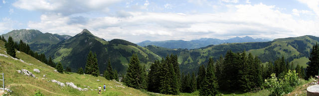 Breitbildfoto vom Chalet Grat aus gesehen