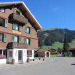 beim Hotel Restaurant des Alpes in Gilbach 1431 m.ü.M. haben wir ein Kaffee getrunken