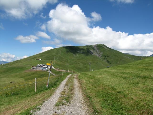 Blick zurück zum Hahnenmoospass und Albristhorn