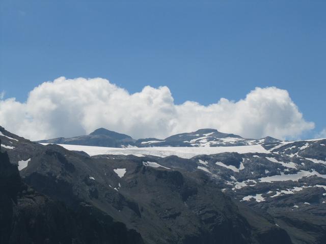 Blick Richtung Wildstrubel und Glacier de la Plaine Morte. Dort oben waren wir auch schon