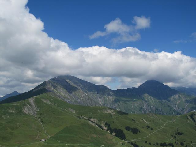 Blick zum Albristhorn (dort oben waren wir auch schon) und Gsür