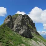 Blick zurück zum Regenboldshorn. Von dieser Seite aus, könnte man diesen kleinen Berg nicht normal besteigen