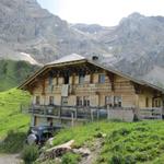 schönes Bauernhaus auf Alp Bütschi 1845 m.ü.M.