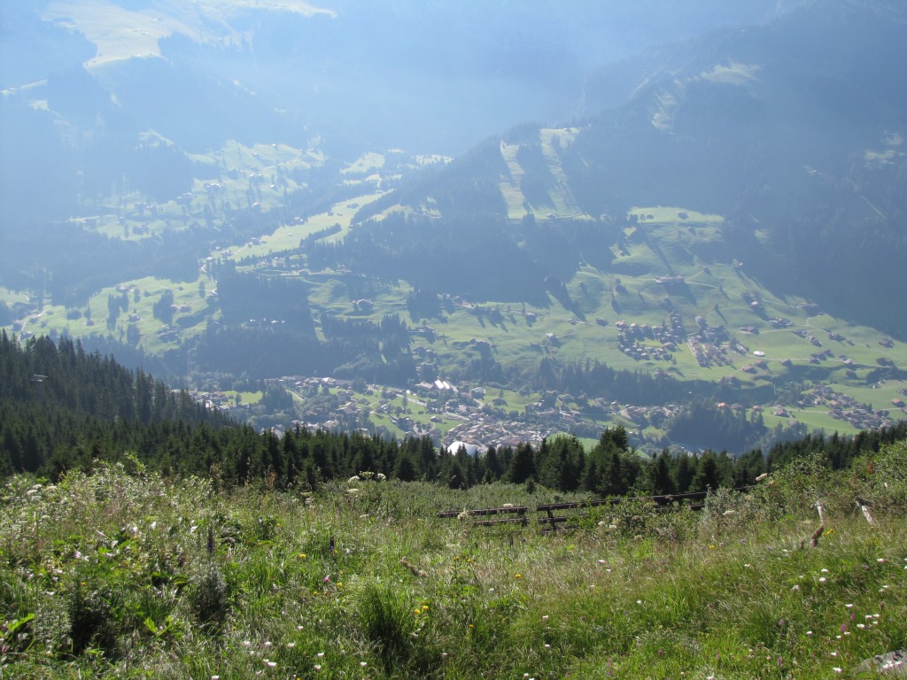 Tiefblick nach Adelboden