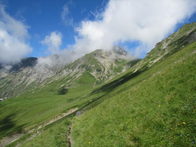 bei Punkt 2153 m.ü.M. ist der Gsürweg zu Ende. Das nächste Teilstück ist wieder einfaches Wandern