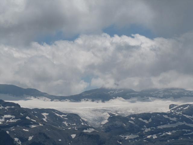 Blick zum Glacier de la Plaine Morte. Dort waren wir auch schon