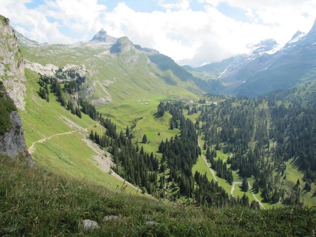 Blick von der Spycherflue zur Engstlenalp