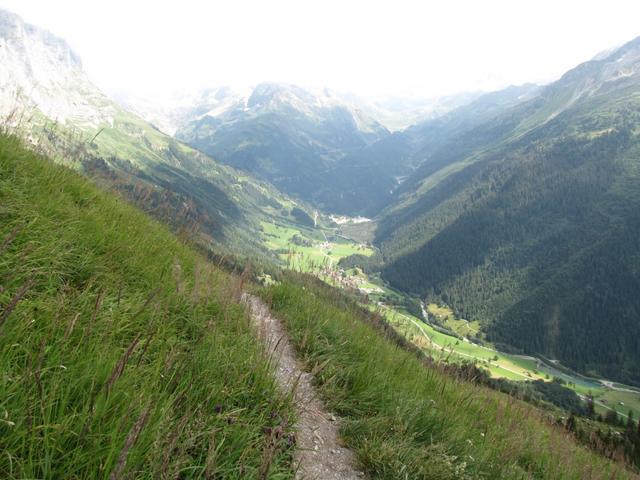 während dem Wandern konnten wir immer so eine schöne Aussicht ins Gadmertal geniessen