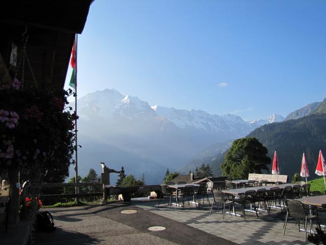 bei der Bergstation der Seilbahn auf der Terrasse vom Gasthaus Sulwald Stübli