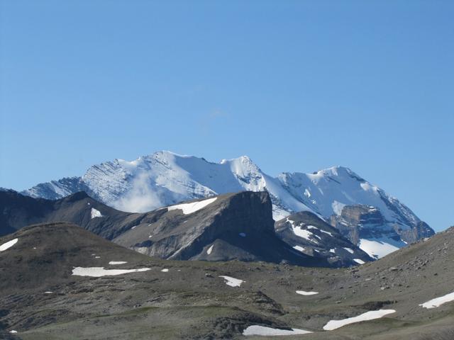 Blick zur Blüemlisalp Gruppe