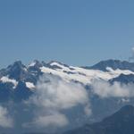 Blick zum Wetterhorn und Ewigschneehorn
